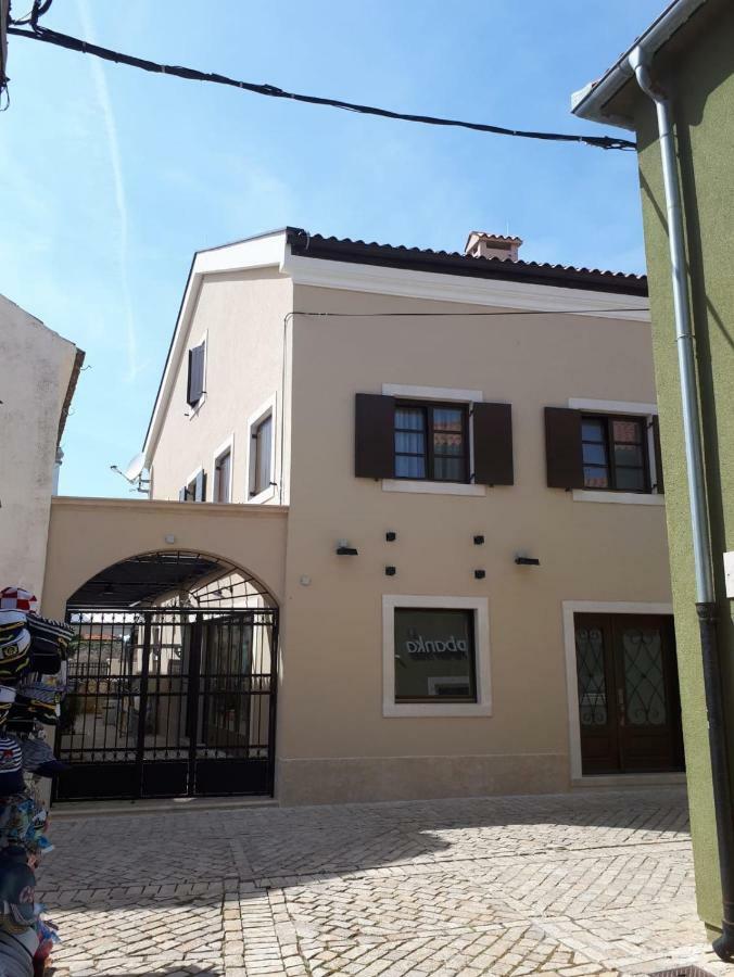 نين Apartments Mihael المظهر الخارجي الصورة